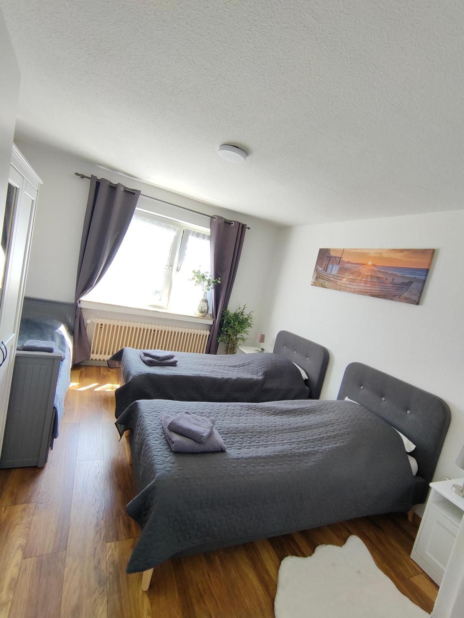 Large Central Apartment - Modern & Fully Equipped - Near Fair Köln Kültér fotó
