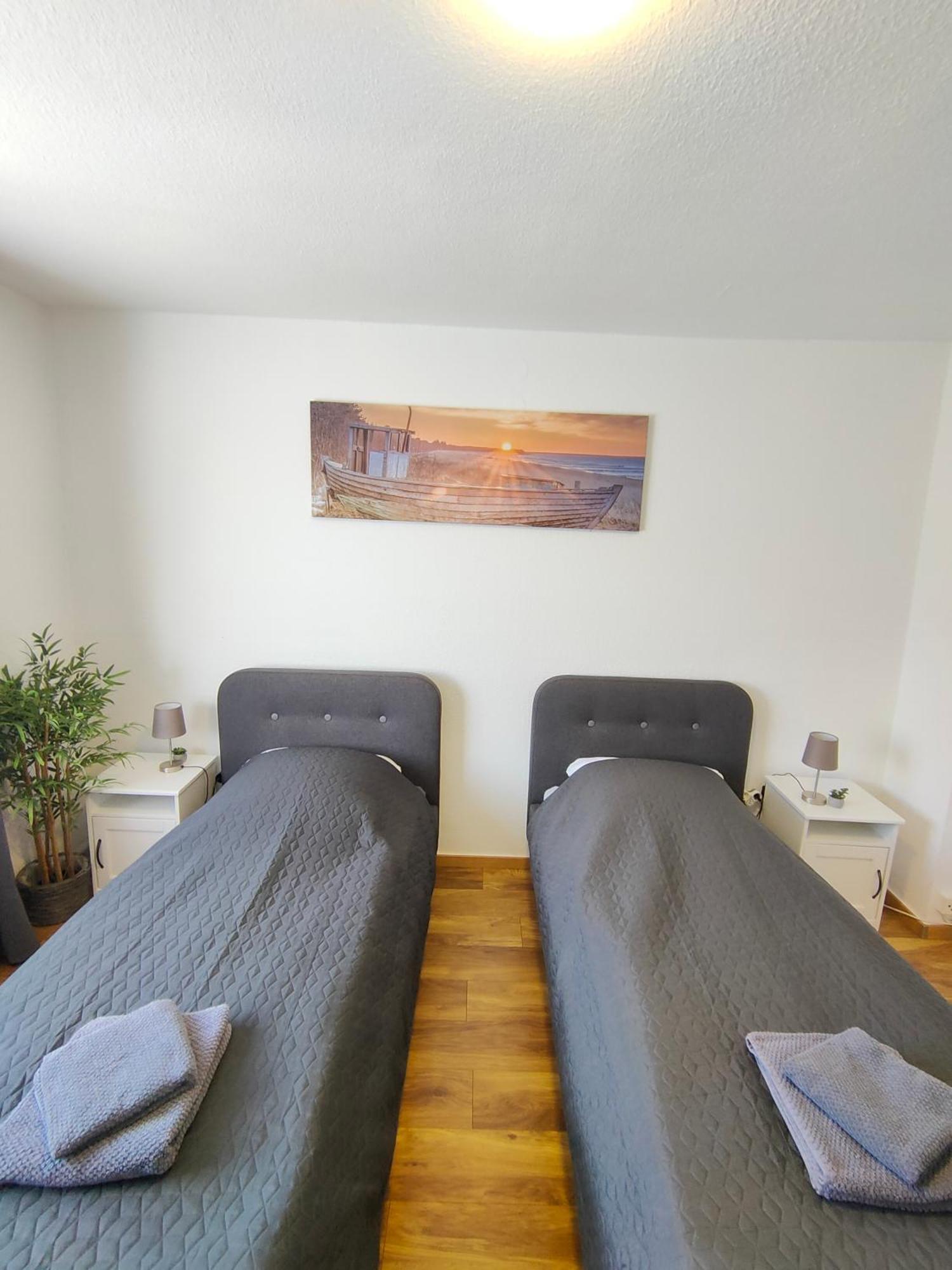 Large Central Apartment - Modern & Fully Equipped - Near Fair Köln Kültér fotó