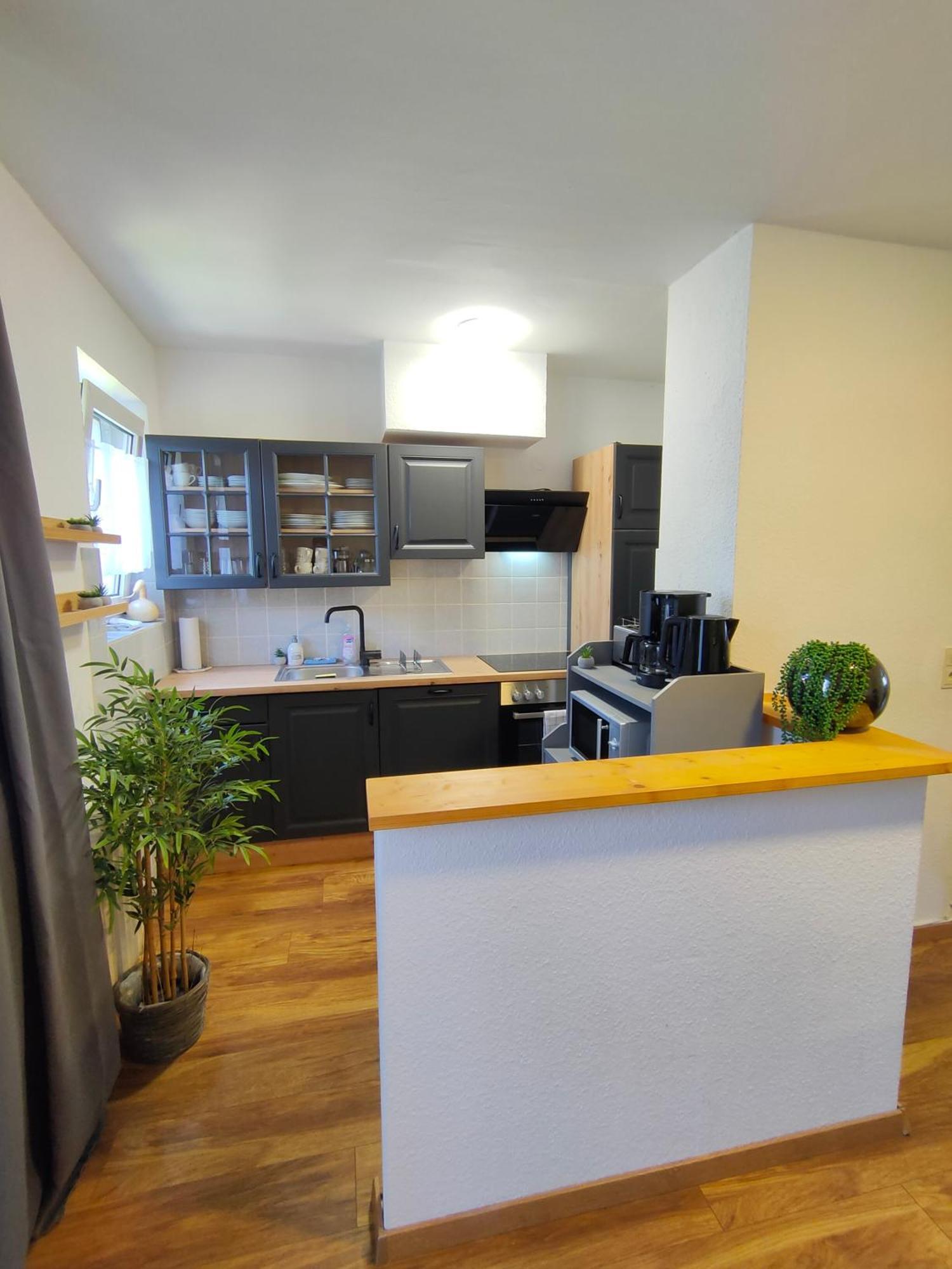 Large Central Apartment - Modern & Fully Equipped - Near Fair Köln Kültér fotó
